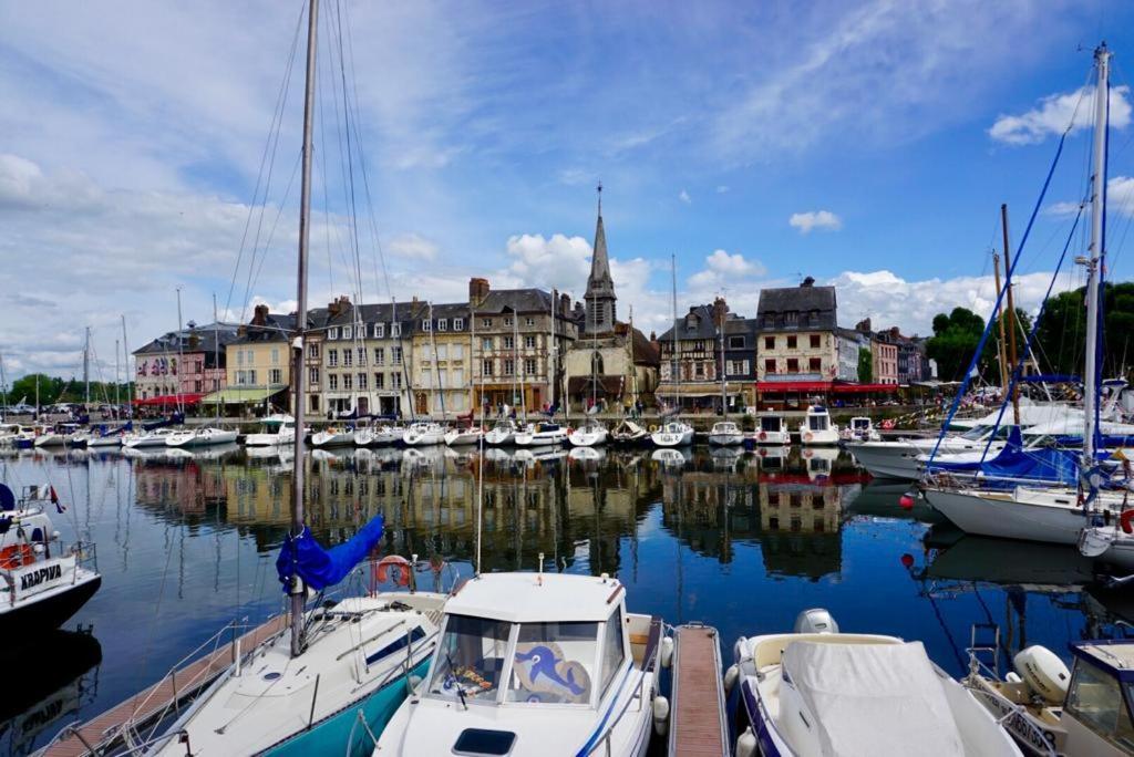 Le Bourg Bed and Breakfast Asnieres-en-Bessin Buitenkant foto