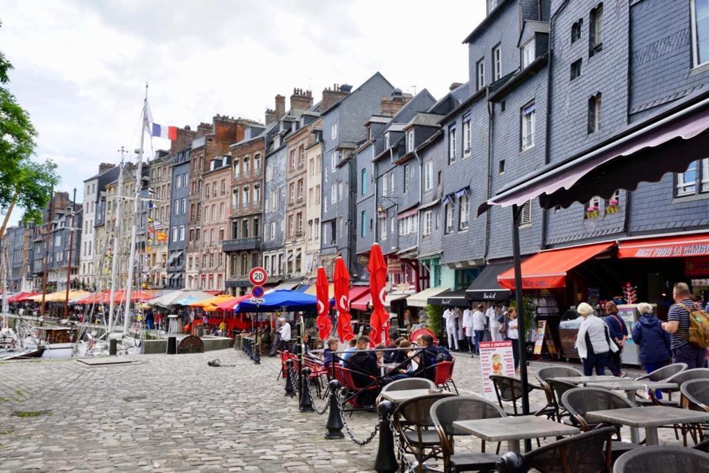Le Bourg Bed and Breakfast Asnieres-en-Bessin Buitenkant foto