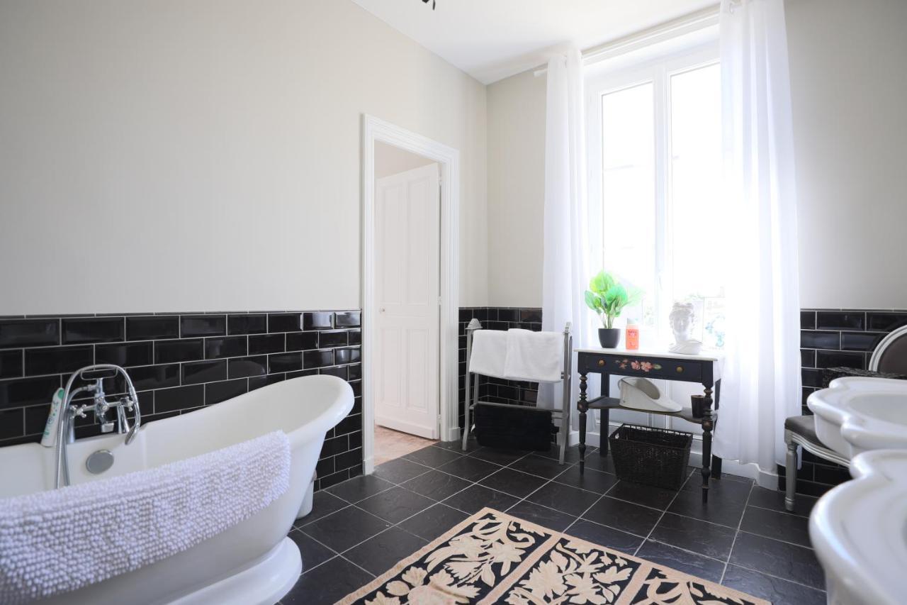 Le Bourg Bed and Breakfast Asnieres-en-Bessin Buitenkant foto