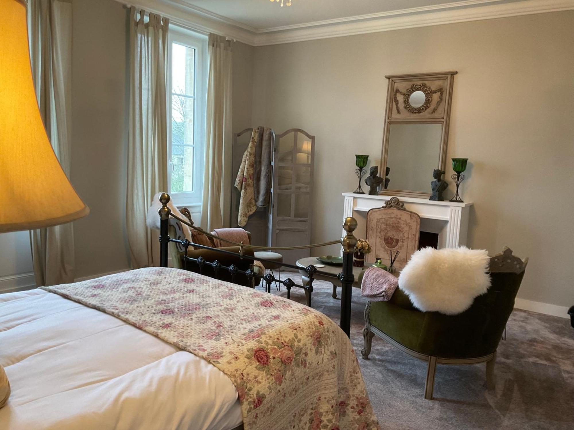 Le Bourg Bed and Breakfast Asnieres-en-Bessin Buitenkant foto