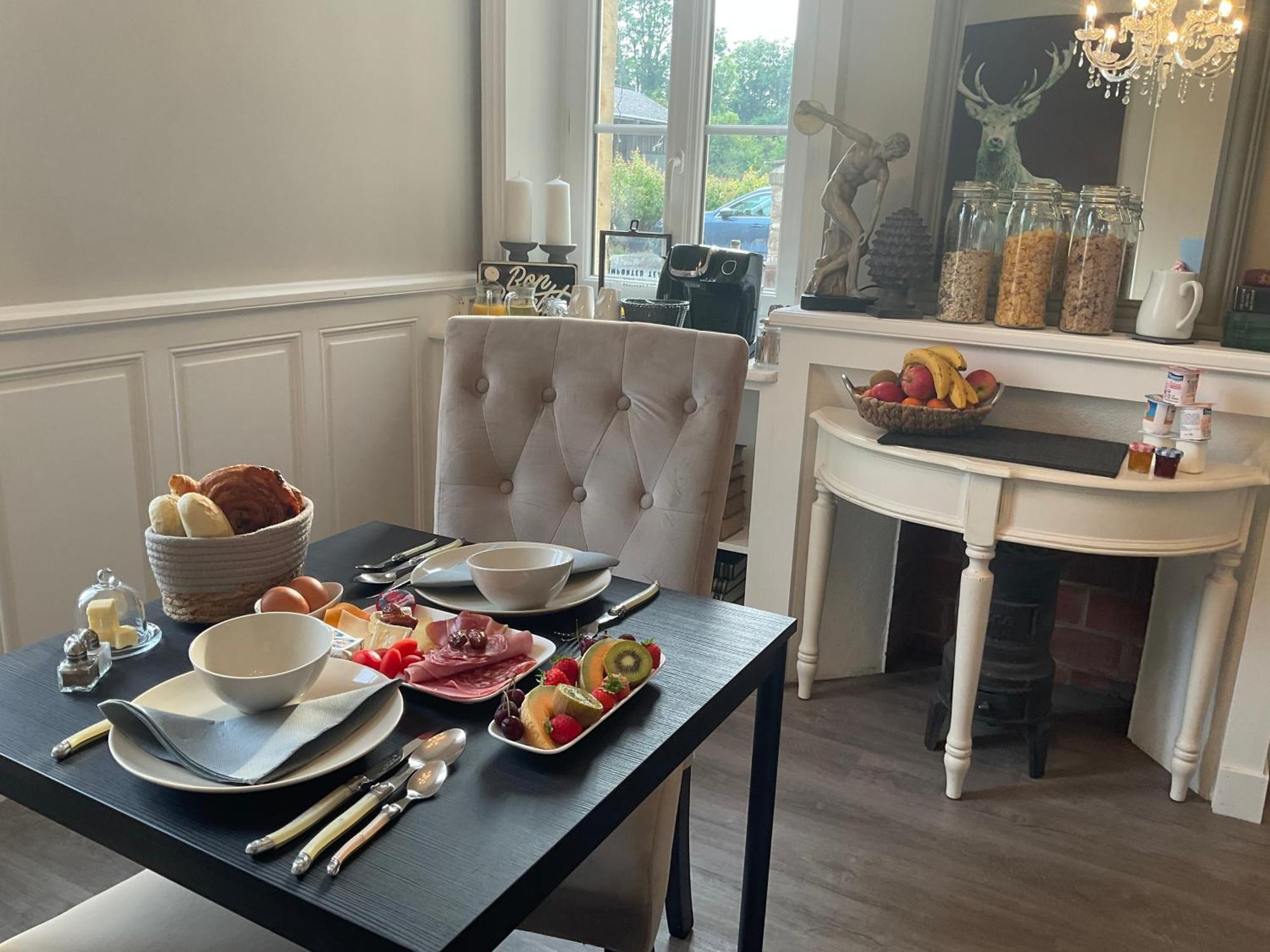 Le Bourg Bed and Breakfast Asnieres-en-Bessin Buitenkant foto